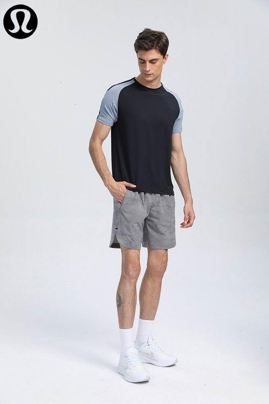 Lululemon Men's Shorts 76